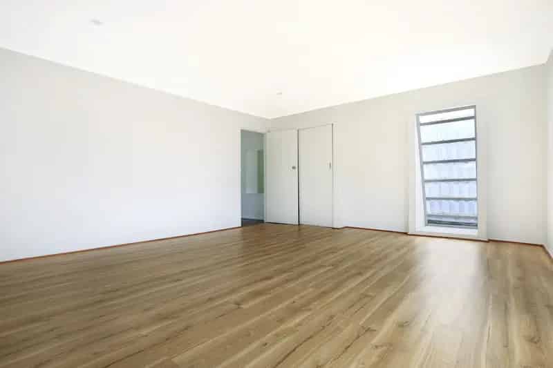 Lease Family Home in Keiraville with Spacious Living and Convenient Access