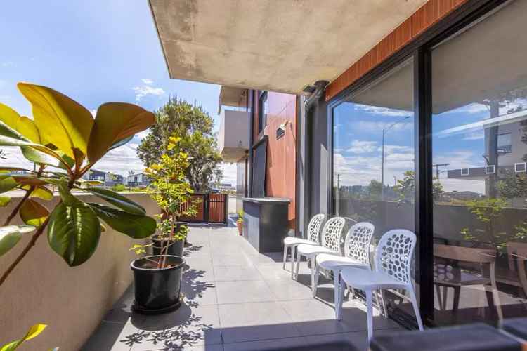 RESORT STYLE LIVING ONLY METRES TO THE BEACH