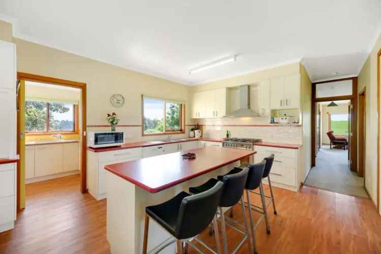 Rural For Sale in Drouin, Victoria