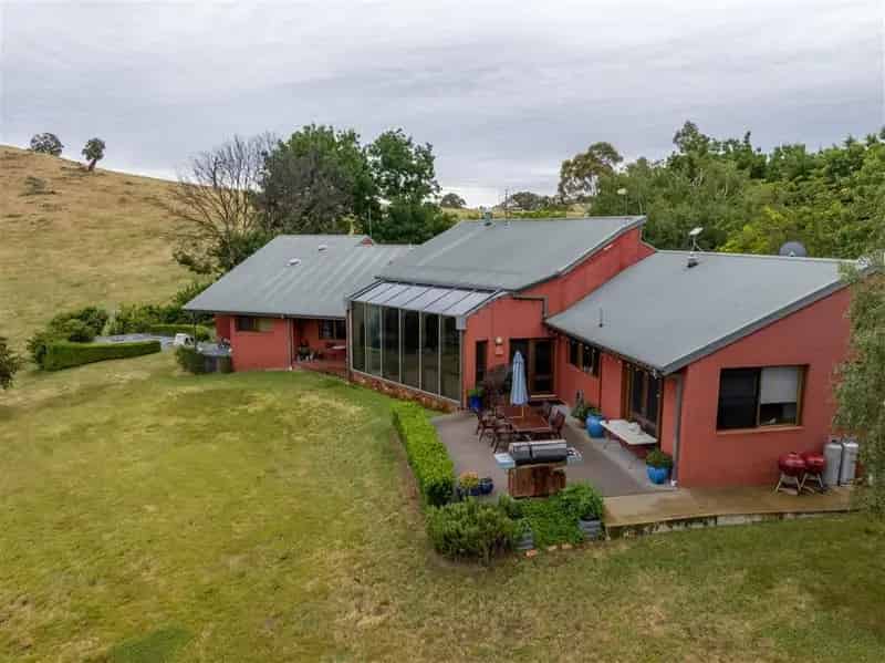 True Countryside Retreat with River Frontage