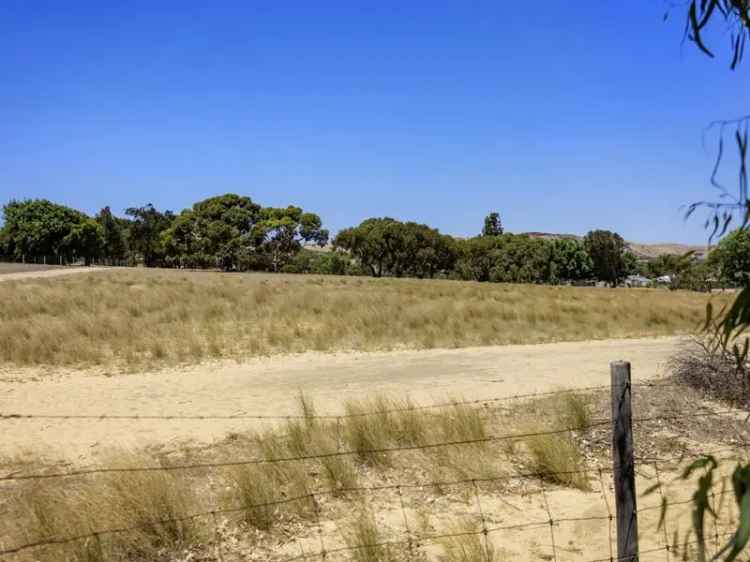 Land For Sale in Geraldton, Western Australia