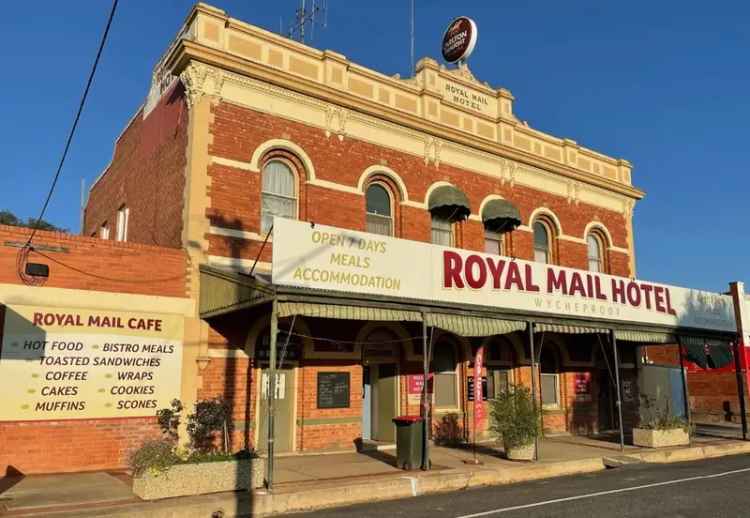 Lease Royal Mail Hotel Broadway Popular Accommodation Venue