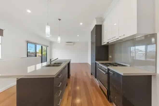 House For Rent , 143, Power Street, Melbourne, Victoria