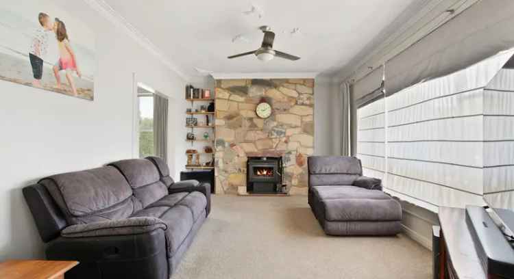 Family-Friendly 4-Bedroom Double Brick Home in Naracoorte