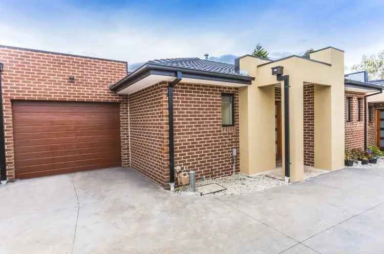 3 Bedroom Townhouse Melbourne Near Swinburne University