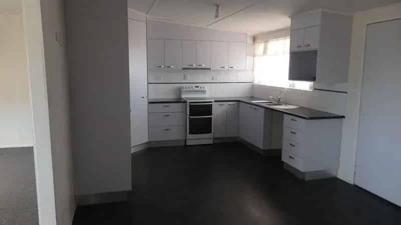 High-set home on large block