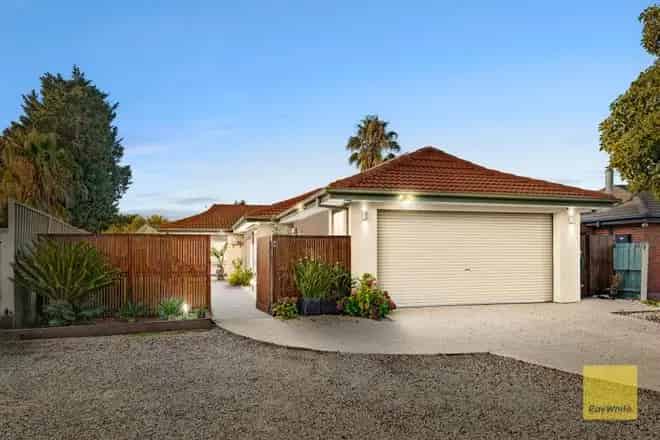 House For Sale , 1, Darbyshire Place, Melbourne, Victoria