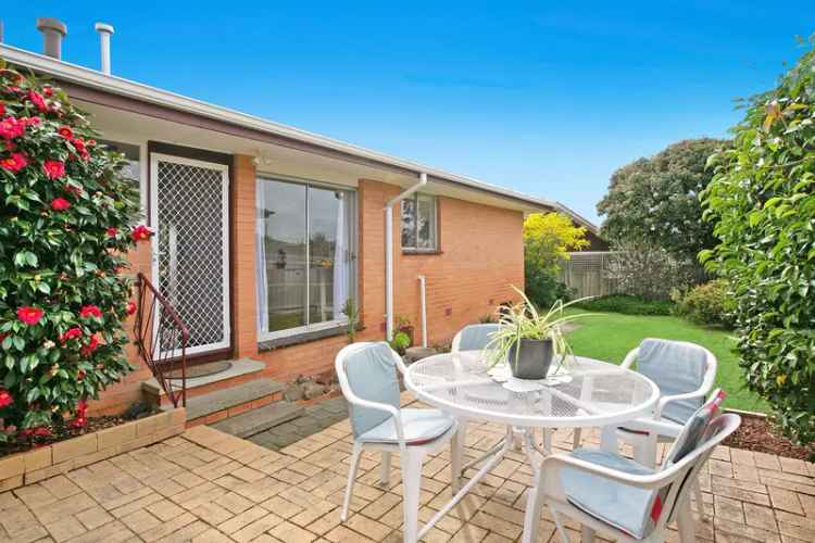 4 Bedroom House 234m2 Melbourne Family Home