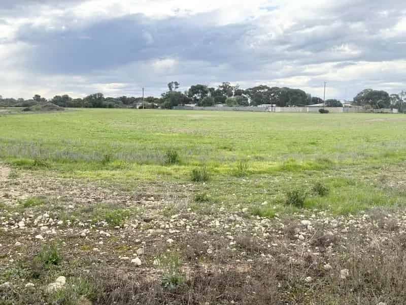 Buy rural property in Wallaroo Mines with unique 3.2 acre allotment