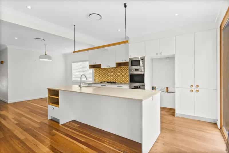 Real Estate For Lease - 39 Phillips Crescent - Mangerton , NSW