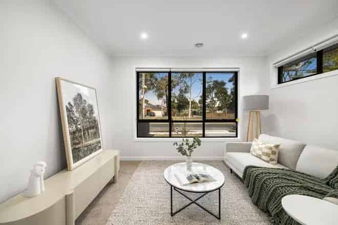 House For Rent , 121, Grieve Parade, Melbourne, Victoria