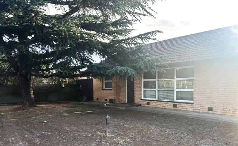 3 BEDROOM FAMILY HOME!