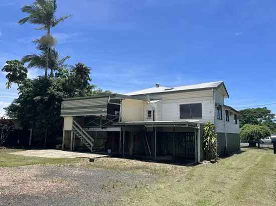 Queenslander Renovation Project 3 Bed 2 Bath Large Family Home