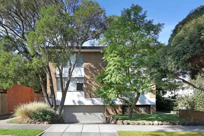 4 rooms apartment of 267 m² in Melbourne