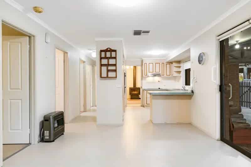 Rent Family Home in Merbein with Outdoor Kitchen and Shed
