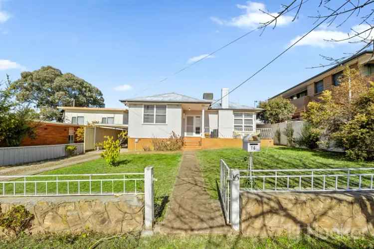 House For Sale in Queanbeyan, New South Wales