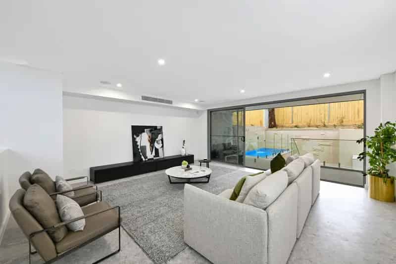 Buy Coastal Residence in Maroubra Beach with Pool and Cinema