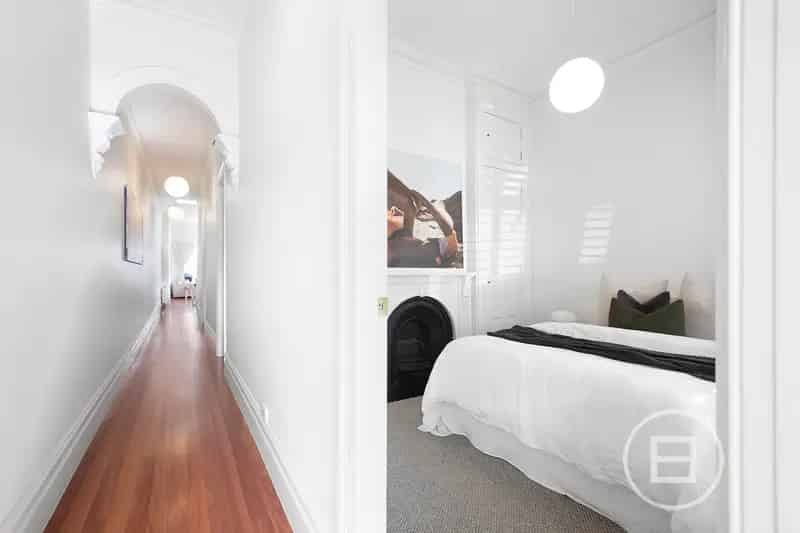 Rent Victorian terrace near beaches and cafes with luxurious features