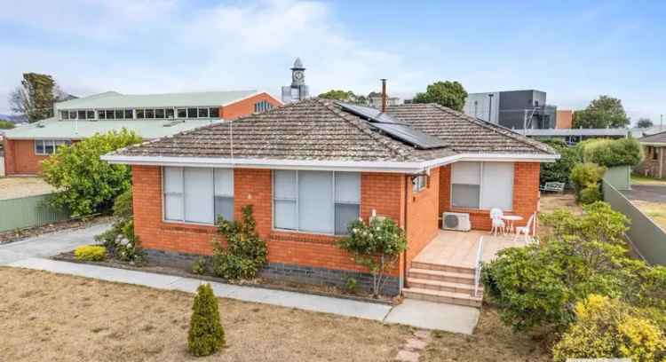 House For Sale in 8, Wilson Place, Ulverstone, Tasmania