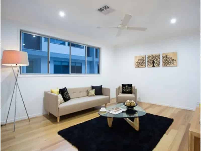 Private, Huge Courtyard, Great Location