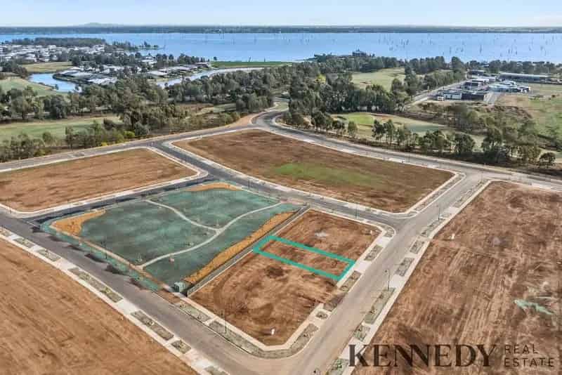Land for Sale in Silverwood Estate with Proximity to Golf Course