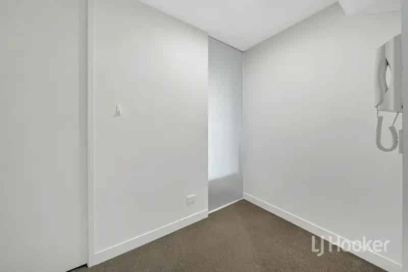 1 room apartment of 143 m² in Melbourne