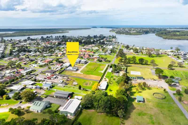 COASTAL PARADISE IN GREENWELL POINT