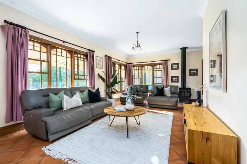 Expansive Family Living with Dual Occupancy
