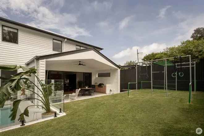 Stunning Contemporary Home near Brisbane CBD