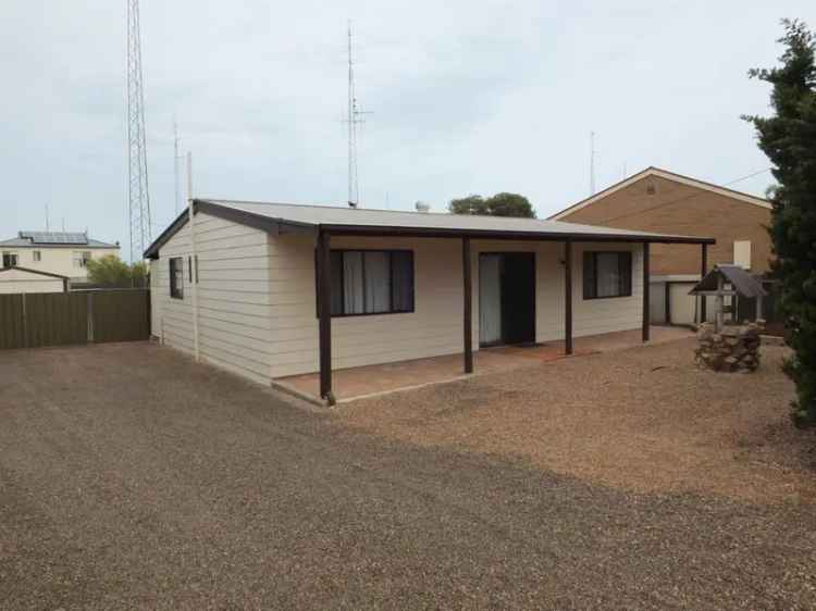 Wallaroo Beach Shack - Leased until Mid March