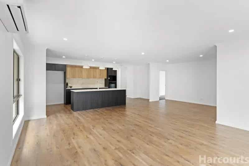 Buy 4 Bedroom Home in Thrumster with Modern Luxury Features