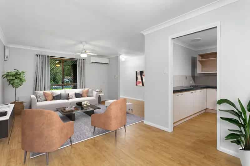 952sq m cul-de-sac property, close to everything
