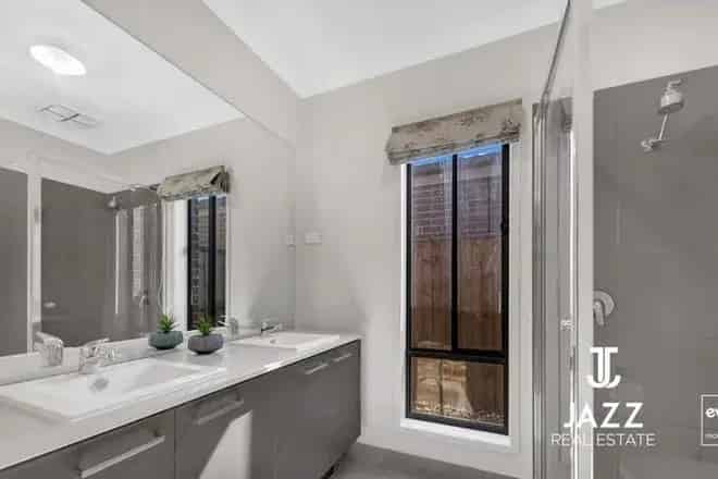House For Rent , 52, Haystack Drive, Melbourne, Victoria