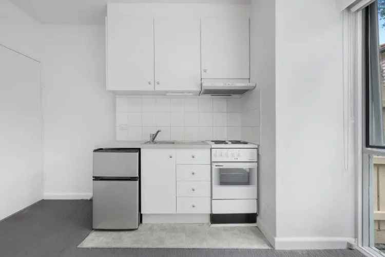 Studio Living in Prime Hawthorn East Location