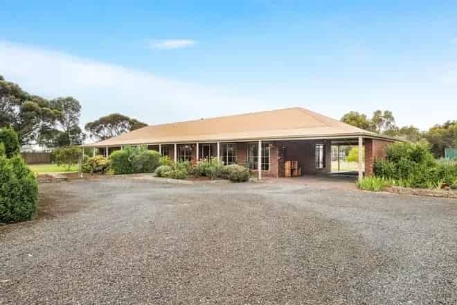 House For Sale , 19, Warrak Drive, Bannockburn, Victoria