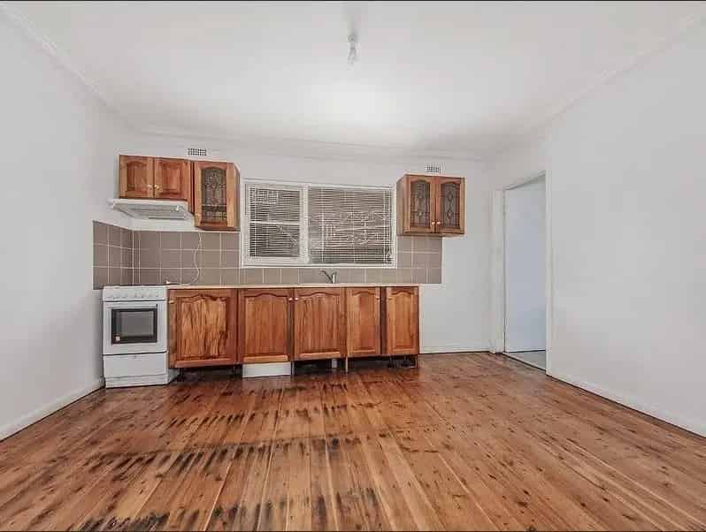 Unit For Lease - 2/5 King Street, Warrawong NSW 2502