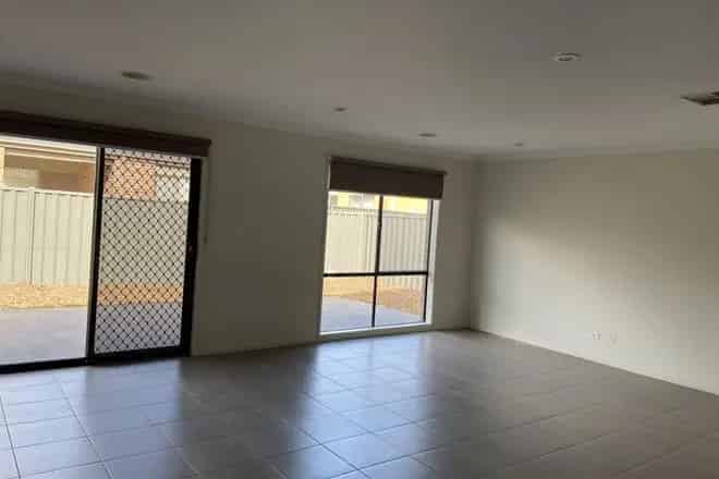 House For Rent , 12, Berowa Street, Melbourne, Victoria