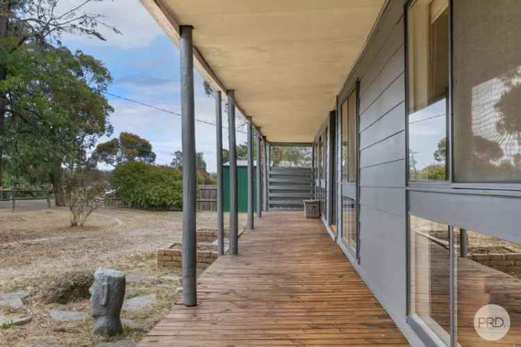 Country Living in the Township of Clunes