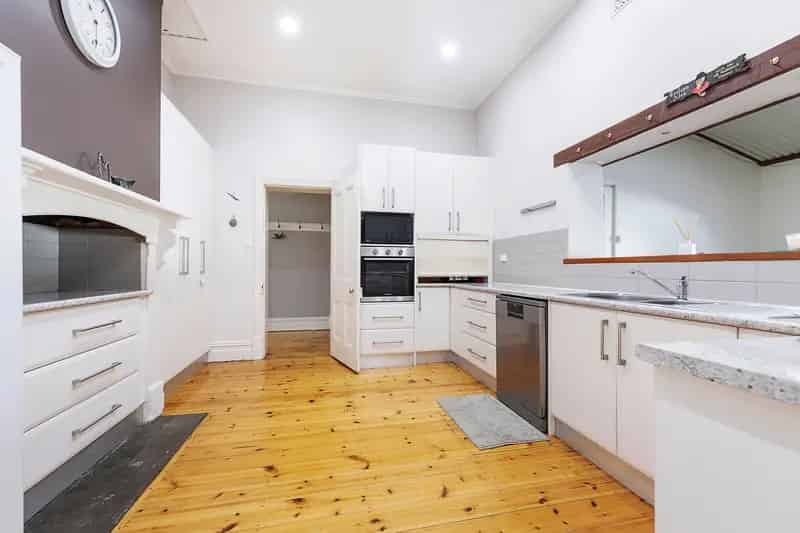 Buy cottage in Burra with beautiful gardens and flexible floorplan