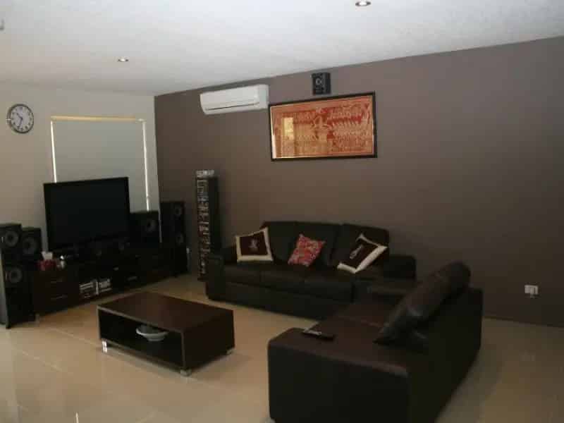 Real Estate For Lease - 9 Robert South Drive - Crestmead , QLD