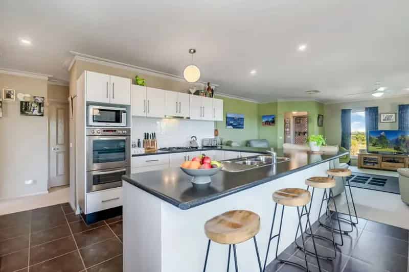 Buy rural property with pool and expansive views in country living paradise