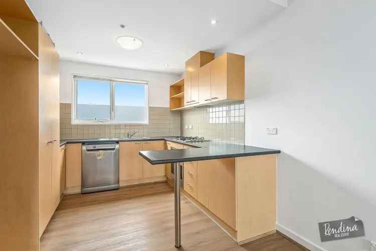 1 Bedroom Furnished Penthouse Apartment Melbourne