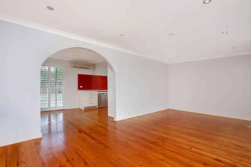 Charming Three Bedroom Family Home with a Pool!