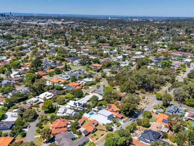 House For Sale in Town of Cambridge, Western Australia