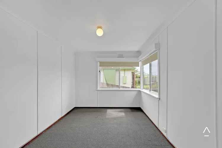 House For Lease - 36 Hargrave Crescent, Mayfield TAS 7248