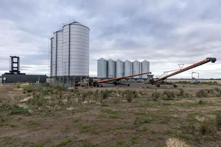 Former Grain Handling Site - 2.03 Hectare Vacant Land