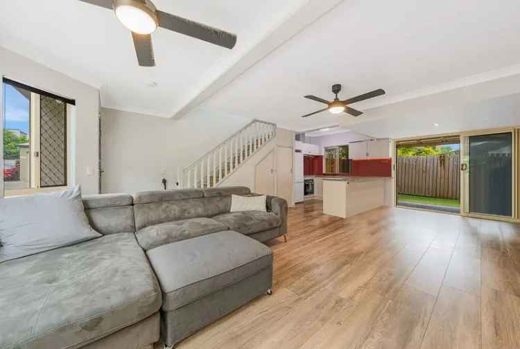 Spacious Northgate Townhouse Near Schools and Transport