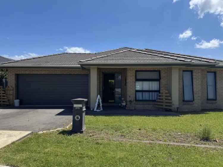 Lease Four Bedroom House in Oran Park with Modern Features