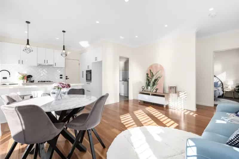 Modern Comfort Meets Urban Convenience in the Heart of Reservoir