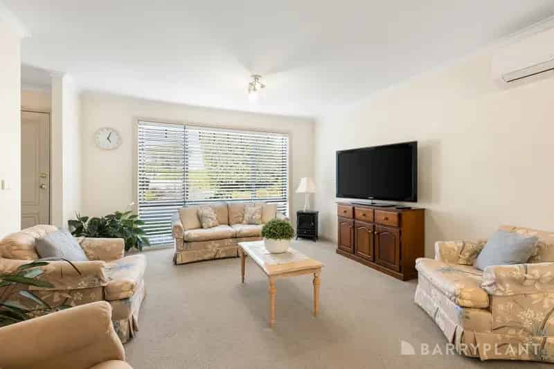 Smart design in well-maintained complex.
